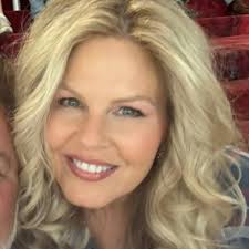 We had great time meeting with so many potential partners and taking in all  the magic of Toy Fair in NYC. @how2girl