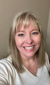 Can anyone help me with a professional looking picture background for job  searching?