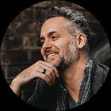 Sean Dodson's Instagram, Twitter & Facebook