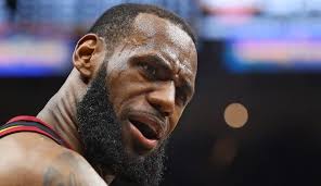 LeBron James ficha por Los Angeles Lakers