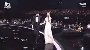 Hometown over the hill 2 (kbs1, 2012). The Moment When Ryu Jun Yeol S Glanced At Hyeri At The 2016 Awards Resurfaces Korea Dispatch