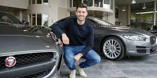 Join facebook to connect with michael moetwil and others you may know. Cet Ancien Diable Sous Advocaat Vend Aujourd Hui Des Jaguars Dh Les Sports