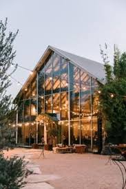 This Chic Austin Wedding Took Place In A Glass Barn The Ultimate Statement Venue Austin Wedding Venues Wedding Venues Texas Outdoor Wedding Venues