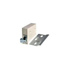 They are manufactured in the u.s.a of cold rolled steel or stainless steel to beautifully hold up any countertop Wickes Cabinet Hanging Bracket And Plate 59x50mm 10 Pack Wickes Co Uk