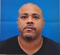 Slow pokin' down a blacktop, cutting tires