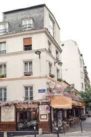 Le Vrai Paris Restaurant An Adorable Bistrot In Montmartre Paris Restaurants Vacation France Paris Cafe