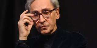 Storia della vita di franco battiato, cantautore italiano. La Frase Shock Di Franco Battiato In Parlamento Ci Sono Tante Troie Disposte A Tutto Boldrini Parole Inaccettabili L Huffpost