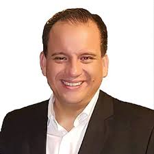 Winston Churchill era dependiente del alcohol, fumaba cigarros…