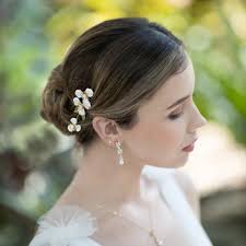 Wedding Earrings: The Finishing Touch of the Bridal Ensemble -