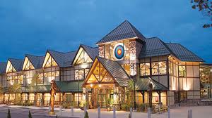 Kitchen store outlet settlers green outlets north conway, nh now open!kitchen store outlet settlers green outlets north conway, nh. Open Season Kittery Trading Post Standing Up To Pressure From Lawmakers To Stop Selling Assault Weapons Sports Southcoasttoday Com New Bedford Ma