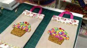 Hoy vengo con una bolsa para guardar el pan. Tutorial Bolsa Para El Pan Youtube