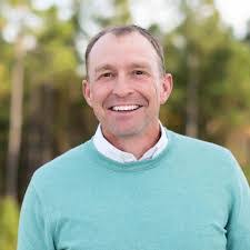 Derek Mansur's Instagram, Twitter & Facebook