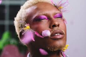 Roze, glitter en pastel: het Stedelijk Museum heeft een suikerzoet evenement