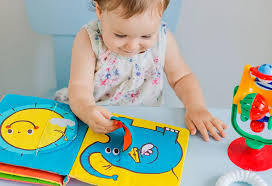 Cups, rattles, porringers, bowls, plates, knives, forks, spoons, brush and comb sets, makes shopping easy. 20 Special And Perfect Gift Ideas For Newborn Baby