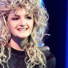 Bonnie tyler was born gaynor hopkins on june 8, 1951 in skewen, neath, wales, and is a welsh singer and songwriter. Bonnie Tyler So Sieht Die Power Stimme Heute Aus Bunte De