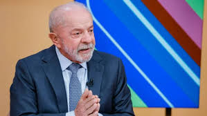 Lula vai aos EUA negociar, mas precisa de tarifas para propaganda