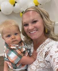 Alyssa Henson's Instagram, Twitter & Facebook