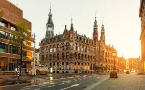 Typisch niederländische sehenswürdigkeiten wie den amsterdamer grachtengürtel oder die wer an die niederlande denkt, dem fallen vermutlich zuerst windmühlen, holzschuhe, käse und. Holland Sehenswurdigkeiten Top 14 Attraktionen 2021