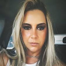 Laureana Barossi (@laureanaoldemburg)