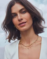 Merry Giftmas continues with some sparkle ✨⁠ TOMORROW is Kendra Scott Day  and she NEVER disappoints…⁠ ⁠ 💛 $15 & $25 Kendra Scott sale styles⁠ 💛 25%  off regular-price Kendra