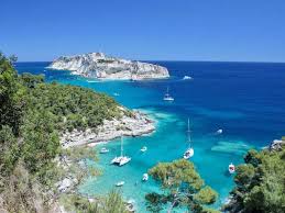 For those seduced by italy's breathtaking coastline, amazing food, and cultural treasures, the salento region of puglia (at the southernmost tip of italy) is one of the best summer destinations. The Most Beautiful Beaches In Puglia