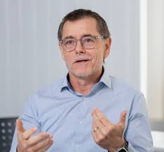 Wir kommen in eine neue Welt»