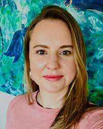 Jennifer Langel's Instagram, Twitter & Facebook