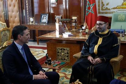 España y Marruecos acuerdan reabrir las fronteras de Ceuta y Melilla al  comercio en enero | España | EL PAÍS