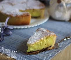 La crostata alla nutella è una torta molto golosa e veloce da realizzare, ideale per la prima colazione o per la merenda dei bambini e dei più grandi! Crostata Crema Pasticcera E Nutella Con O Senza Bimby Pasticceria Nutella Ricette Dolci