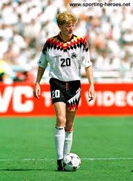 ΣΑΝ ΣΗΜΕΡΑ 2 ΑΥΓΟΥΣΤΟΥ 1968...Γεννιέται ο Στέφαν Εφενμπεργκ (Stefan Effenberg), στο Αμβούργο,διακρίθηκε κυρίως στον ρόλο του χαφ τόσο στους συλλόγους που αγωνίστηκε οσο και στην Νασιονάλμανσαφτ με την οποία επαιξε 35 φορές (