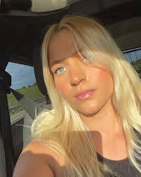 Madison Hill's Instagram, Twitter & Facebook