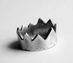 Black And White Crown Aesthetic Pin By Payton On Finn Jewelry Crown Ring Gold Aesthetic