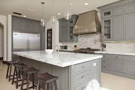 Loving Large Kitchen Islands This Spacious Kitchen And The Marble Top Long Top Design Kitchen Design Kitchen Renovation Kitchen Cabinet Design