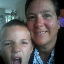 Ellen Jasinski's Instagram, Twitter & Facebook