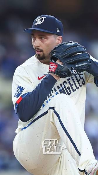 Will Smith is currently dealing with a bone bruise in his hand that kept him out of the Dodgers Friday loss to the Giants. His MRI came back clean but now we'll