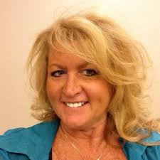 Elizabeth Hinderer (@daisy092405)