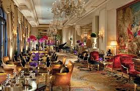 Four Seasons George V Le Meilleur Hotel Du Monde Design Du Hall D Hotel Maison Et Objet Design Entree