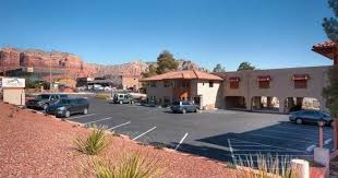 Both dogs and cats are allowed and may be left alone in guest rooms. The 20 Best Hotels In Sedona Arizona