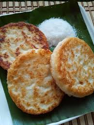 3 cawan kelapa parut 2 cawan tepung gandum 1 sudu baking powder 2 cawan air garam secukup rasa sambal tumis. Resepi Lempeng Nyor Guna 5 Bahan Je Makan Panas Panas Cicah Gula Lagi Umphh Daily Makan