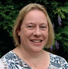 A College year: Senior Tutor's Report; Bursar's Report; Alumni Association  Report; College Chaplain's Report