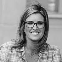 Amanda Rowan's Instagram, Twitter & Facebook