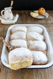 Rezept Fur Buchteln Mit Bratapfel Kasekuchen Fullung Hey Foodsister Rezept Fur Bratapfel Buchteln Kuchen Und Torten Rezepte