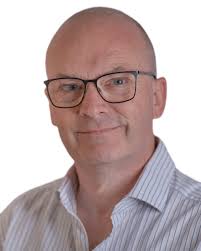 Liz Stringer's in town this Friday!