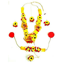 Flower jewellery has an earthy appeal that gives you elegance and charm. Wear Red Yellow Flower Jewelry Set With Earrings 1 Bracelet Maang Tika