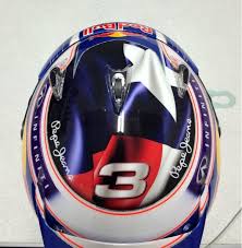 Daniel ricciardo full scale helmets. Daniel Ricciardo On Twitter Plan On Running The Gorgeous Beard Mo All Weekend Also This Helmet Http T Co Kkxoyu20fg
