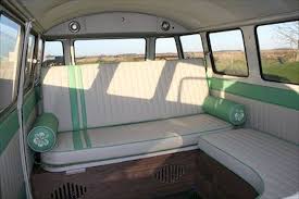 Adorable 30 Creative Vw Bus Interior Design Ideas Https Roomadness Com 2018 08 06 30 Creative Vw Bus Int Vw Bus Interior Bus Interior Volkswagen Bus Interior