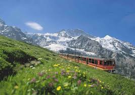 Számos természetvédelmi területet található itt. Navigator Utazasi Iroda A Vilag Tetejen Svajcban Svajc Svajci Alpok Valais Wallis Zermatt
