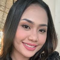 Rowena Camacho's Instagram, Twitter & Facebook