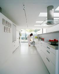 Sie soll schick aussehen, ergonomisch durchdacht und eine moderne küche weiß sich anzupassen. Von Architekten Gestaltete Kuchen Schoner Wohnen