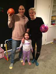 Age, family, siblings, parents, ethnicity, nationality. Image Result For Sue Bird And Megan Rapinoe Megan Rapinoe Professional Athlete Play Soccer